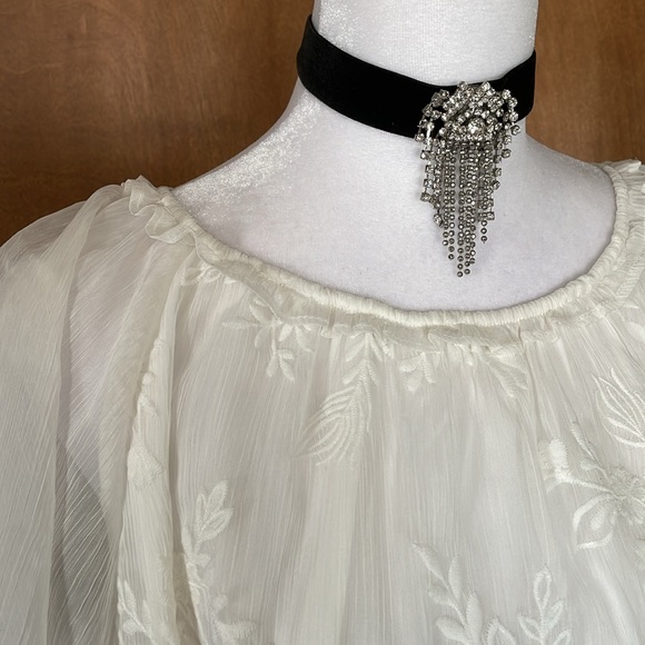 Romantic Peasant Blouse by CeCe - Picture 5 of 16